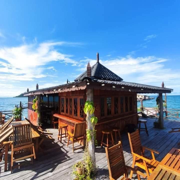 Parapat Water Village Resort Semporna Εξωτερικό φωτογραφία