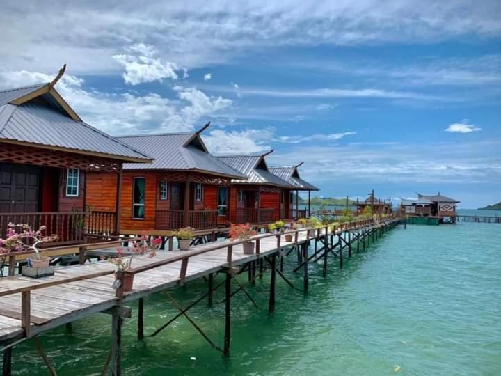 Parapat Water Village Resort Semporna Εξωτερικό φωτογραφία